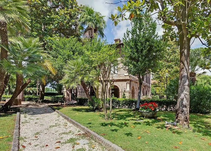 The Church Village 3* Roma